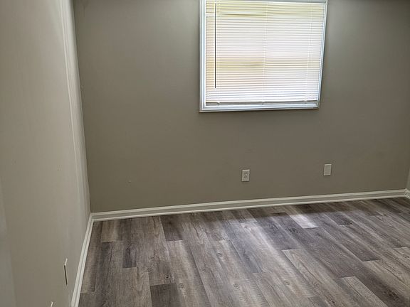 5th image of 7984 Shady Oak Trl APT 185