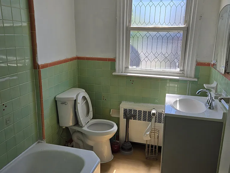 3248 Guilford St #2 — Photo 11