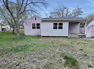 115 S 3rd St, Kilbourne, IL 62655