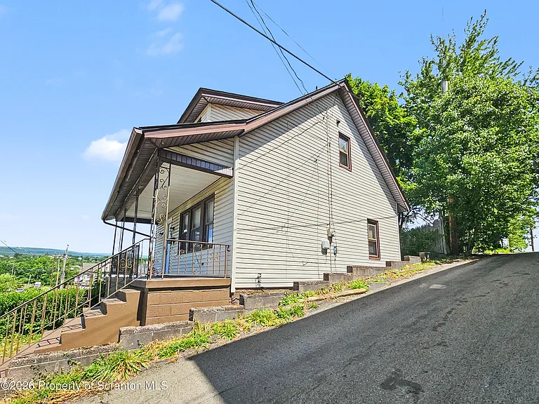 405 Fig St #HOUSE — Photo 13