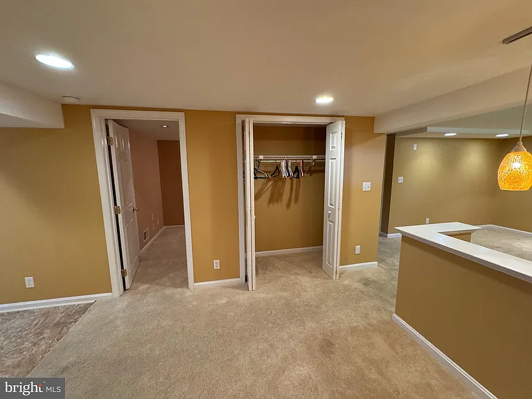 2906 Breezy Ter — Photo 31