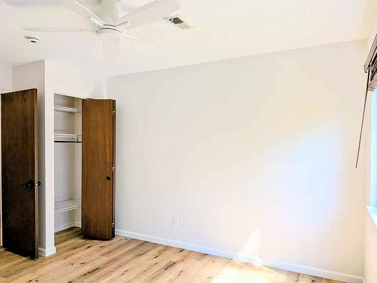 515 Clearwater Dr — Photo 21