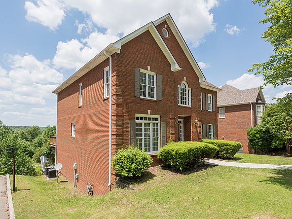 2nd image of 2625 Kemp Ct