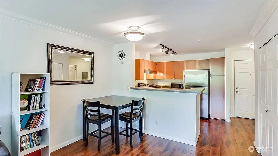 1 bed, 572 sqft, $2,150 — Photo 3