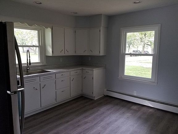 New sink, faucet, countertops