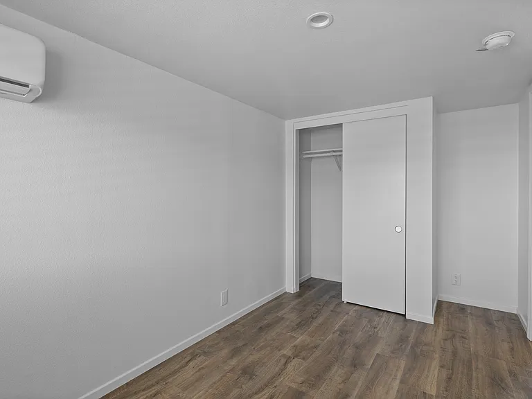 971 W Main St #19 — Photo 8