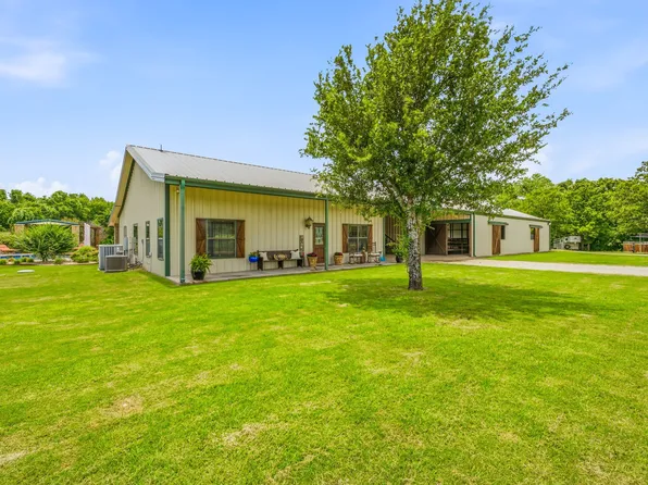 261 Dub Ln, Poolville, TX 76487