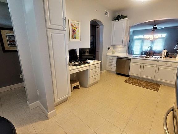 5th image of 1220 Vaux Blvd APT 302