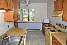 5th image of 1703 Village Dr