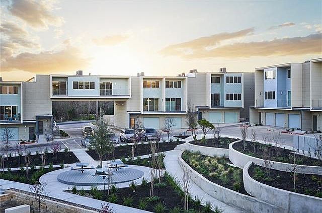 1st image of 604 N Bluff Dr Unit 123
