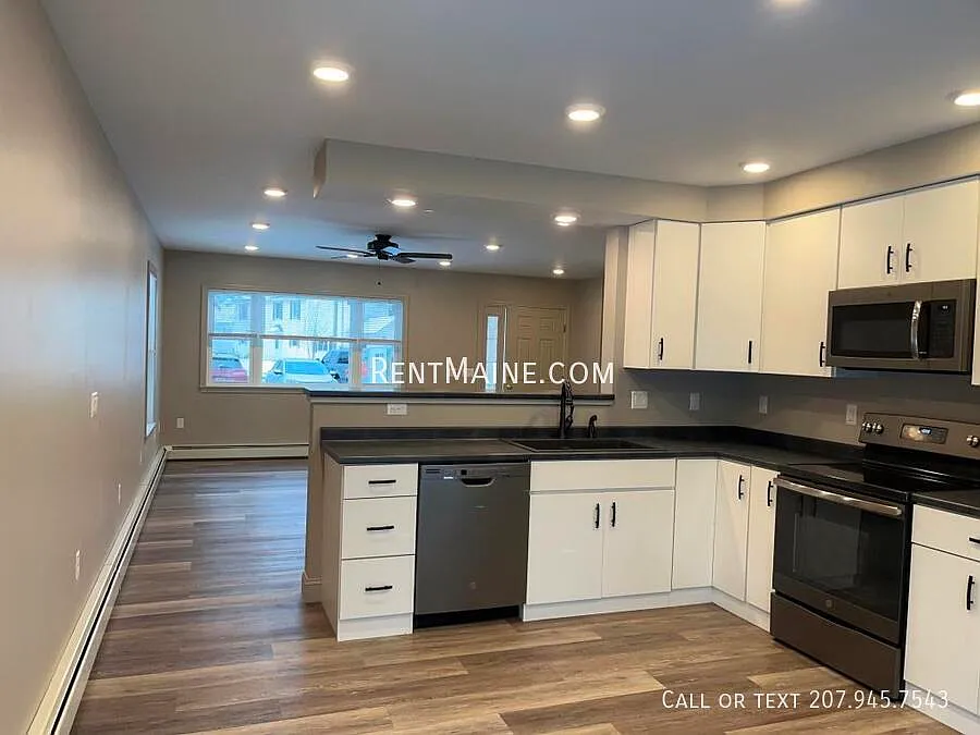 2 bed, 1.5 bath, 1120 sqft, $1,750 — Photo 2