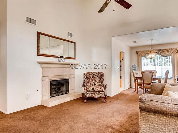 5th image of 1716 Glenwillow Dr