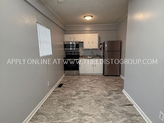5th image of 497 Boulevard St #B