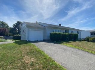 204 Maple Ave, Middletown, RI 02842