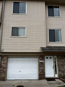 37748 Charter Oaks Blvd, Clinton Township, MI, 48036