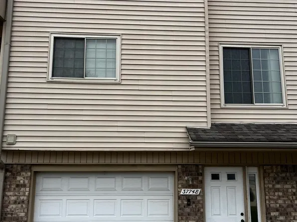 37748 Charter Oaks Blvd, Clinton Township, MI 48036