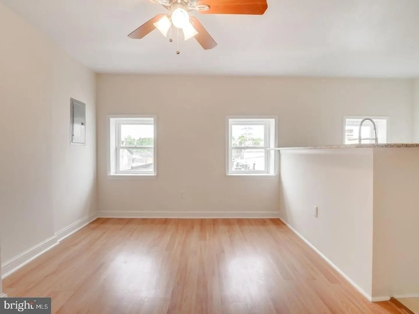 Beautiful and spacious 1 bedroom in a great Manayunk location — Photo 2