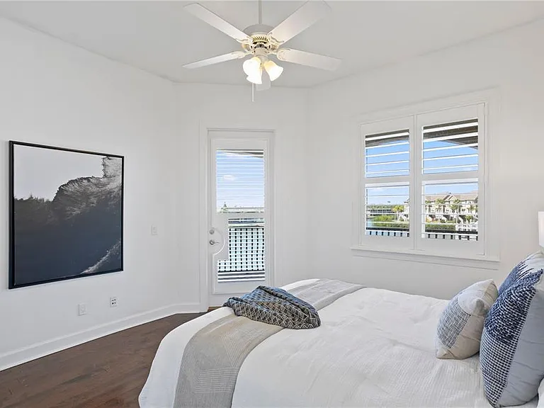 4130 Causeway Vista Dr — Photo 46