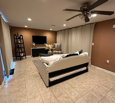 2nd image of 2904 American Eagle Blvd