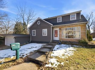 101 S Adams St, Westmont, IL 60559