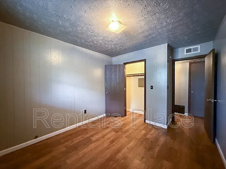 812 S Adair St — Photo 6