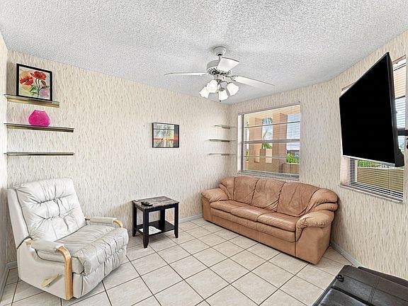 3rd image of 7254 FAIRFAX Drive #304