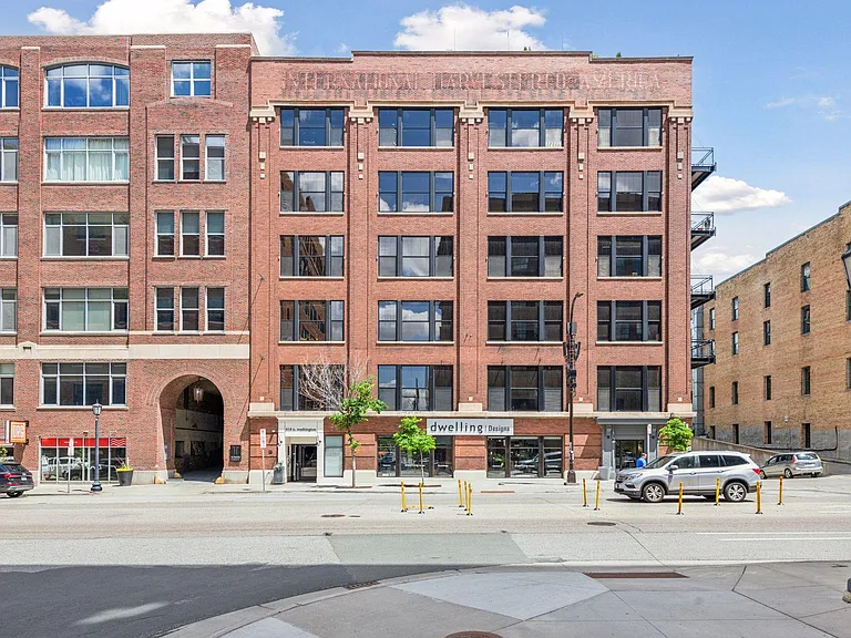 618 Washington Ave N #500 — Photo 32