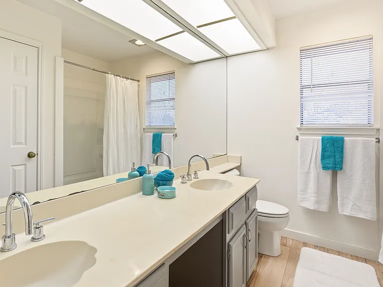 12901 Silver Creek Dr — Photo 55