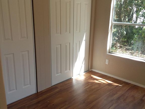 5th image of 8006 Gibsonton Dr