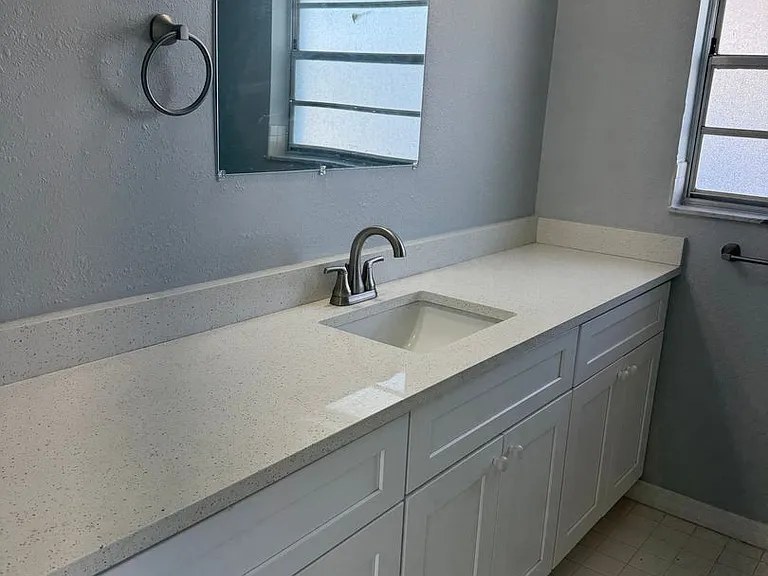 384 Flamingo Dr — Photo 10