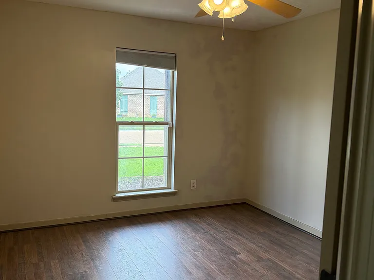 516 Brighton Trl — Photo 6