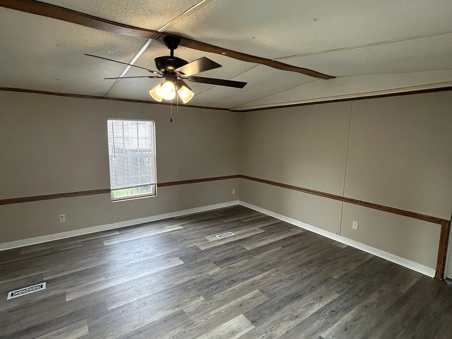 109 Richie Street - 1 — Photo 3