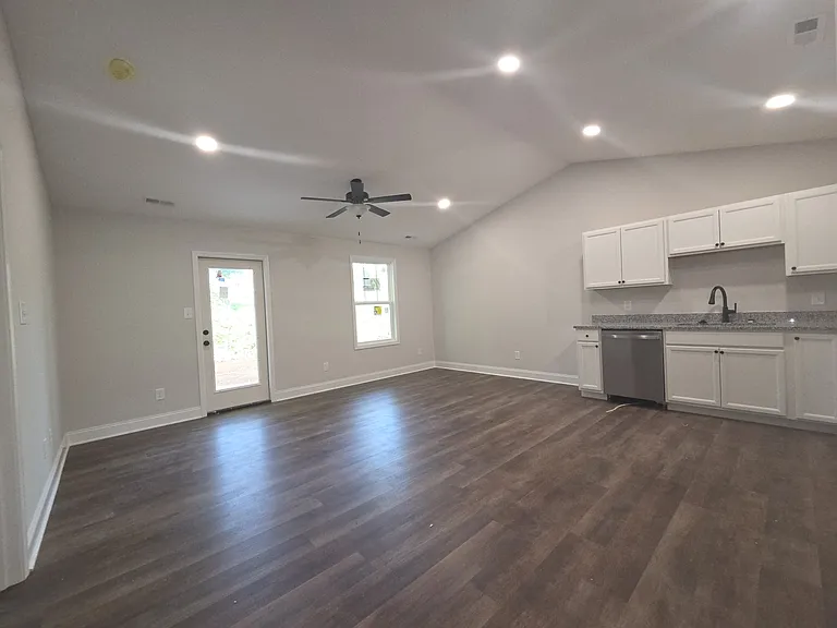 7309 Woodpecker Way — Photo 5