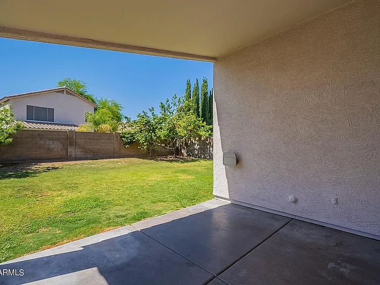 7035 W Phelps Rd — Photo 28
