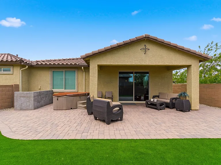 17211 W Whispering Wind Rd — Photo 20