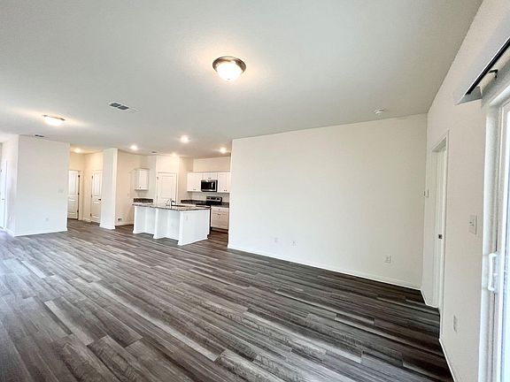 4th image of 258 Wnre Ln