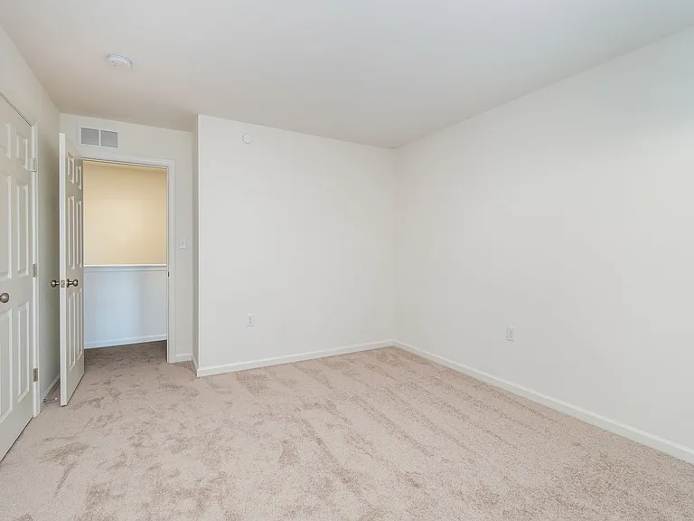 7869 Oak Brook Dr — Photo 22