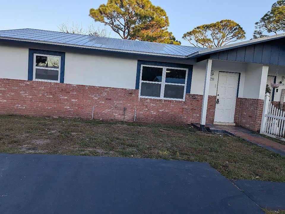 1st image of 2736 Seneca Ave
