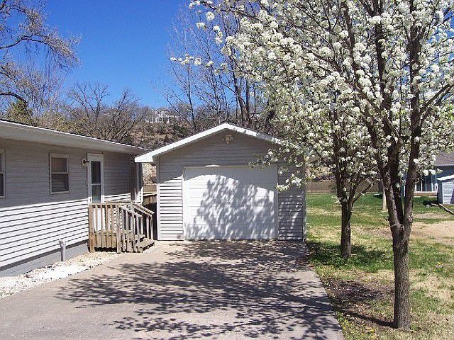 2nd image of 520 Sunny Slope Cir