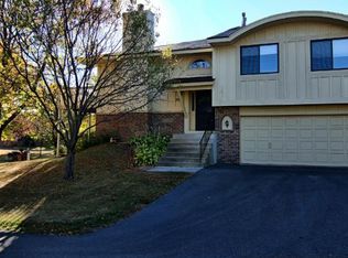 7273 Pontiac Cir, Chanhassen, MN 55317