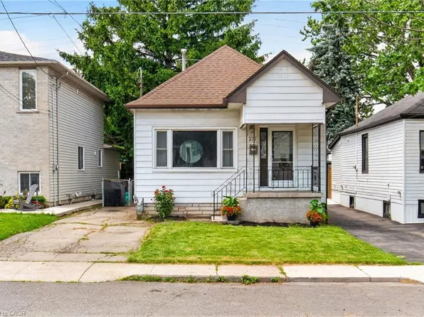 277 Normanhurst Ave, Hamilton, ON L8H 5N3
