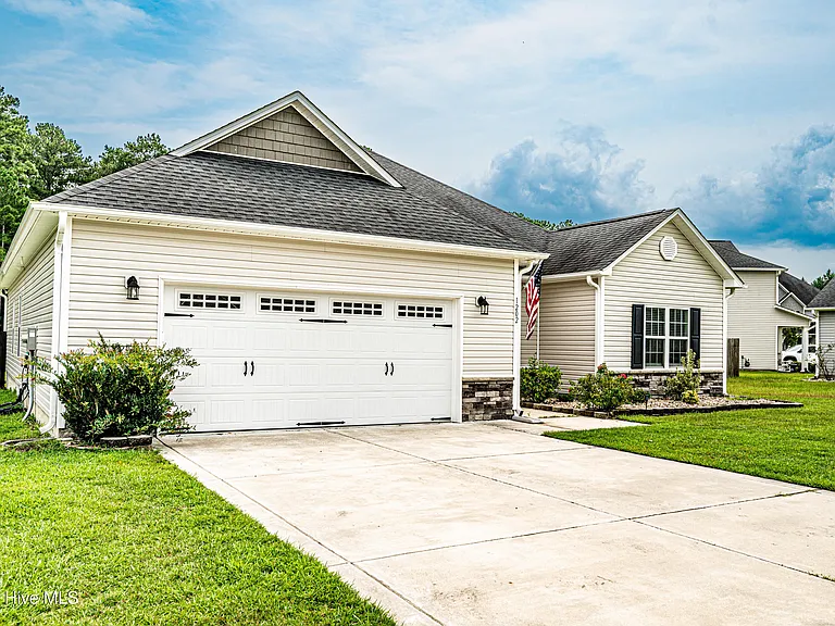 1202 Skipjack Ct — Photo 3