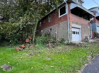 313 Poplar St, Vandergrift, PA 15690