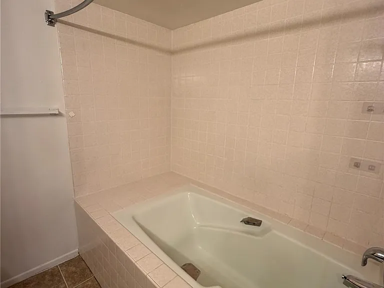 2119 Pine Breeze Ln — Photo 19