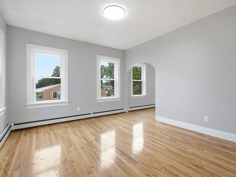 134-136 Roma St #1 — Photo 6