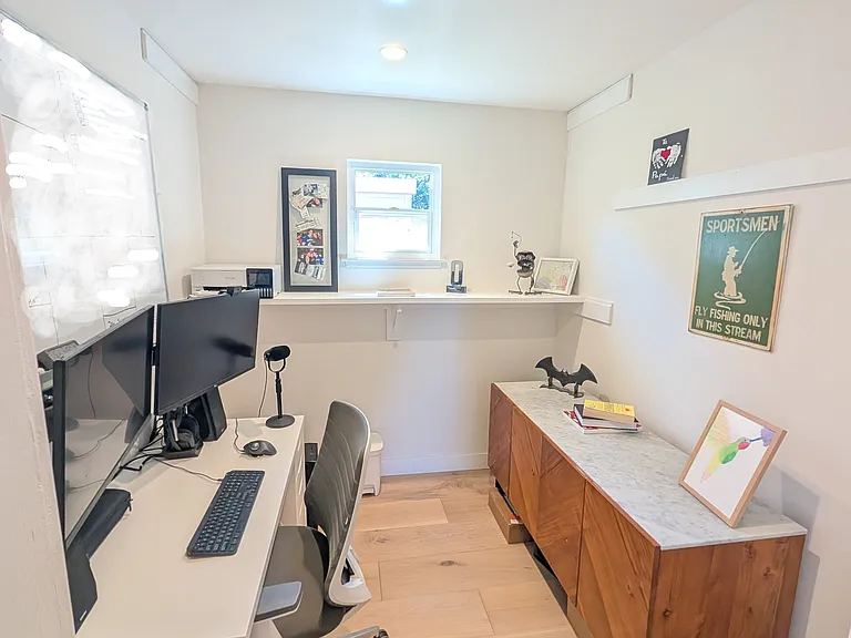 442 Falk Ct — Photo 10