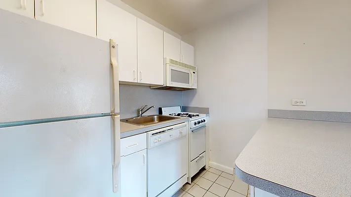 Rented by Bond New York | media 10