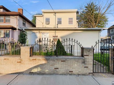 271-275 E 32nd St, Paterson, NJ, 07504