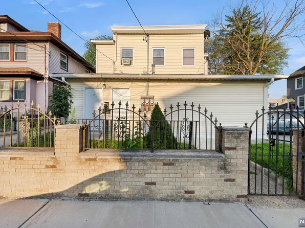 271-275 E 32nd St, Paterson, NJ 07504