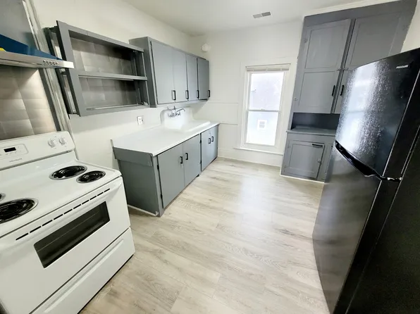 601 Livingston Ave NE APT 2, Grand Rapids, MI 49503